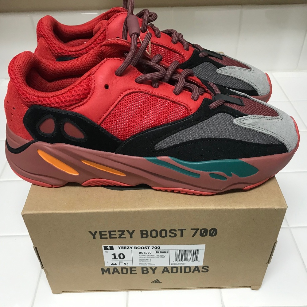 Yeezy Boost 700